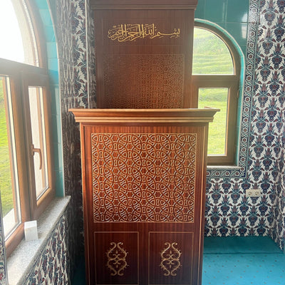 Modern Vaaz Kürsüsü – CNC İşlemeli, Modüler ve Dayanıklı Tasarım